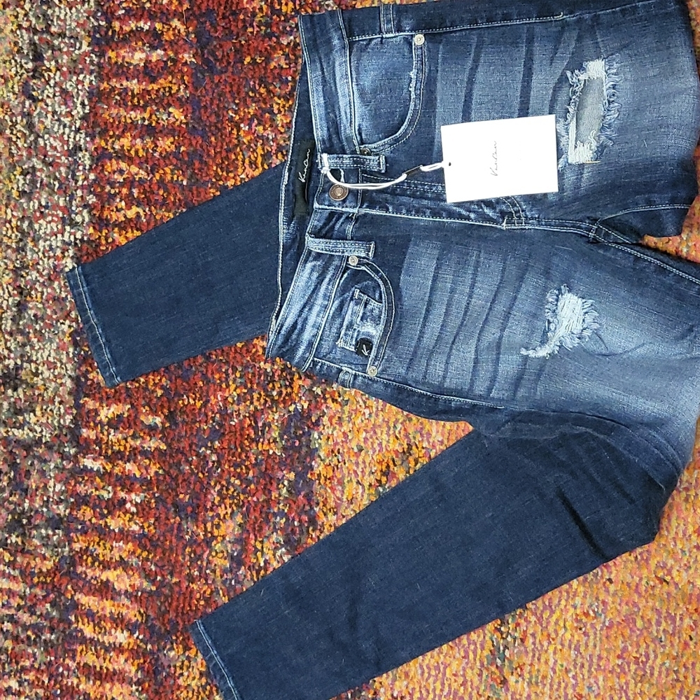 NWT KanCan Destucted Skinny Jeans